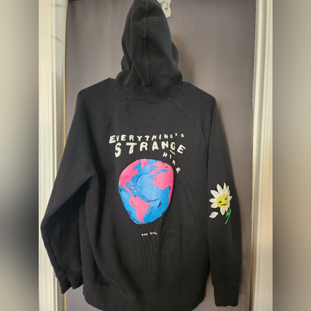 G Easy Merch, Men's sz Medium Black G Easy "Everything is strange here " Hoodie - Picture 7 of 8